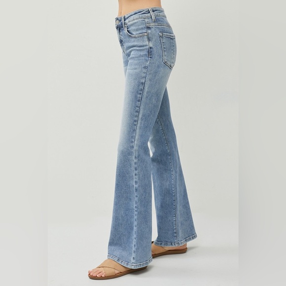 Risen high rise flare leg - Picture 2 of 7